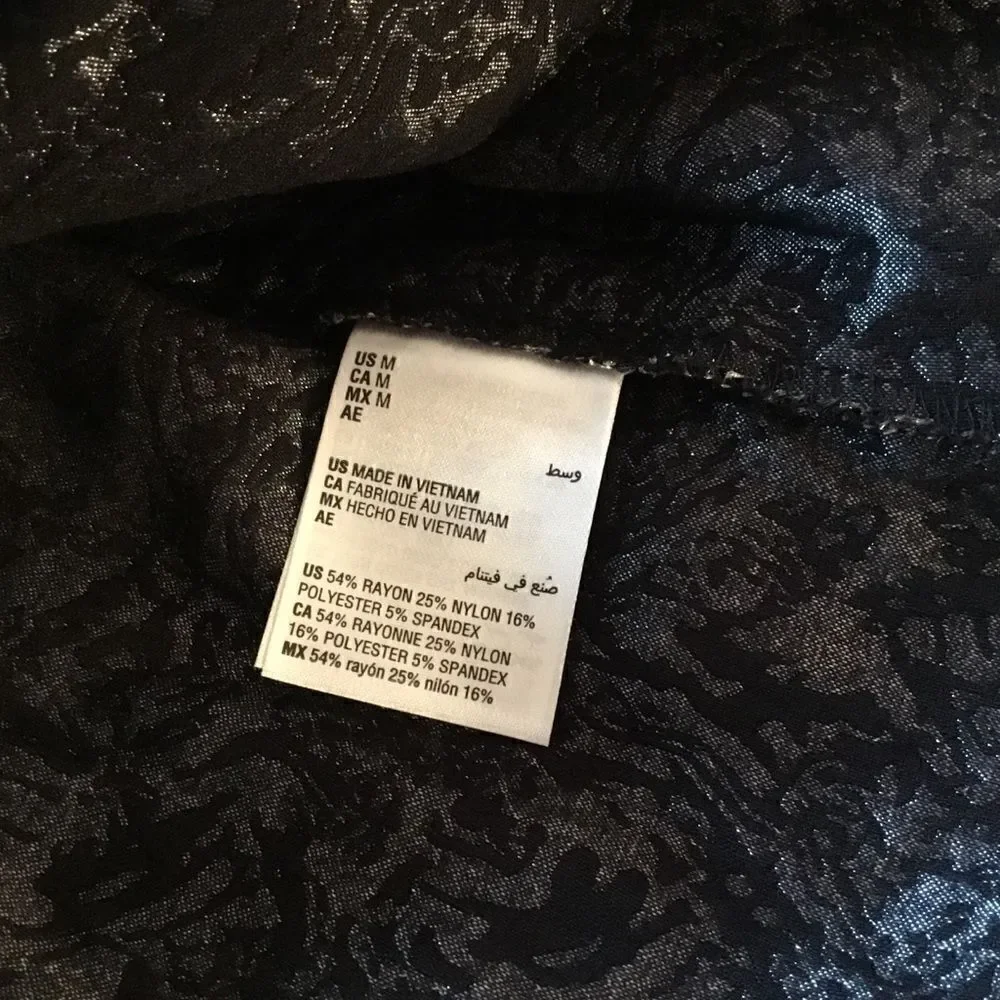 NWT Black/Silver Jacquard Jacket Size M Bell Sleev